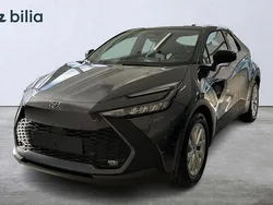 Grå Ny 2025 Toyota C-HR Active SUV | 309 900 kr (Superpris)