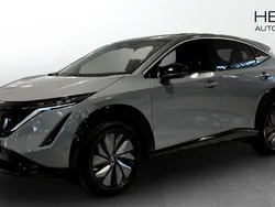 Ljusgrå (grey) Begagnad 2023 Nissan Ariya Evolve SUV | 449 900 kr (Marknadspris)