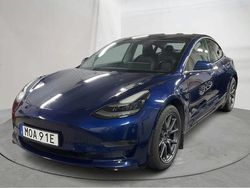 Blå Begagnad 2019 Tesla Model 3 Sedan | 234 800 kr (Marknadspris)
