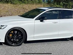 Vit Begagnad 2019 Volvo V60 R-Design Kombi | 285 000 kr (Lite dyr)