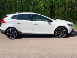 Vit Begagnad 2014 Volvo V40 CC Summum Kombi | 139 000 kr