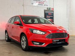Röd Begagnad 2016 Ford Focus Titanium Kombi | 74 900 kr (Marknadspris)