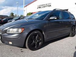 Grå Begagnad 2006 Volvo V50 Kinetic Kombi | 43 990 kr (Lite dyr)