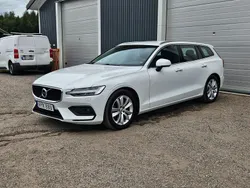 Vit Begagnad 2020 Volvo V60 SE Kombi | 259 000 kr (Bra pris)