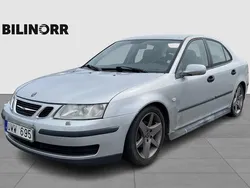 Ljusgrå Begagnad 2004 Saab 9-3 Linear Sedan | 10 000 kr (Superpris)