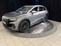 Grå Begagnad 2022 Audi Q4 e-tron Comfort SUV | 324 900 kr (Marknadspris)