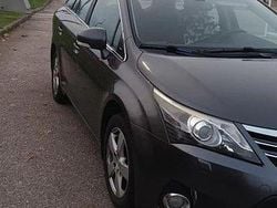 Grå Begagnad 2012 Toyota Avensis Business Edition Kombi | 90 000 kr (Marknadspris)