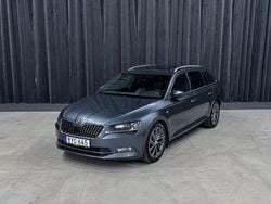 Mörkgrå (grå) Begagnad 2018 Skoda Superb Business Line Kombi | 229 900 kr (Lite dyr)