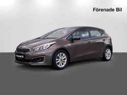 Brun Begagnad 2017 Kia Ceed Halvkombi | 119 900 kr (Dyr)