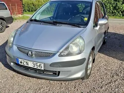 Silver Begagnad 2005 Honda Jazz Halvkombi | 19 000 kr (Marknadspris)