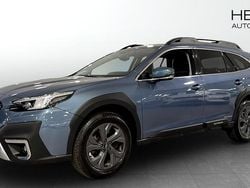 Ljusblå (blue) Begagnad 2022 Subaru Outback SUV | 339 900 kr (Marknadspris)