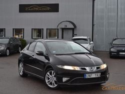 Svart Begagnad 2009 Honda Civic Sport Halvkombi | 49 900 kr (Marknadspris)