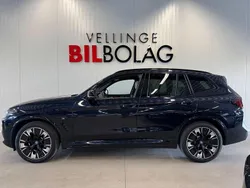 Svart Begagnad 2022 BMW iX3 M Sport SUV | 479 500 kr (Bra pris)