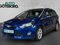 Blå Begagnad 2014 Ford Focus Titanium Kombi | 79 900 kr (Marknadspris)