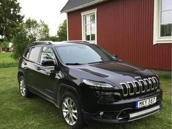 Svart Begagnad 2014 Jeep Cherokee SUV | 135 000 kr (Marknadspris)