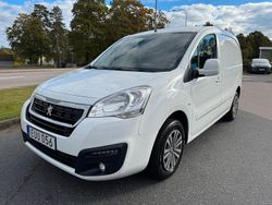 Vit Begagnad 2016 Peugeot Partner Minibuss | 64 900 kr (Lite dyr)