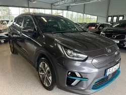 Grå Begagnad 2019 Kia e-Niro Advance SUV | 169 900 kr (Marknadspris)