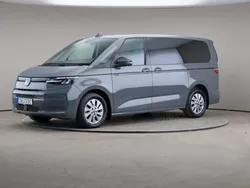 Grå Begagnad 2024 VW Multivan Minibuss | 499 000 kr (Superpris)
