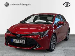 Röd Begagnad 2019 Toyota Corolla Hybrid Style Halvkombi | 215 000 kr (Marknadspris)