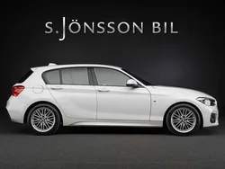 Vit Begagnad 2017 BMW 118 M Sport Halvkombi | 179 000 kr (Marknadspris)