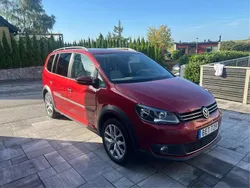 Röd Begagnad 2014 VW Touran Cross Minibuss | 149 000 kr (Marknadspris)