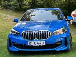 Blå Begagnad 2020 BMW 118 M Sport Halvkombi | 230 000 kr (Dyr)