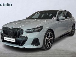 Grå Begagnad 2024 BMW 520 M Sport Kombi | 679 900 kr
