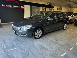 Grå Begagnad 2012 Volvo V60 Momentum Kombi | 89 900 kr (Marknadspris)