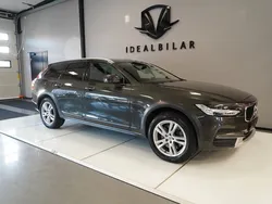 Begagnad 2019 Volvo V90 CC Momentum Kombi | 299 900 kr (Marknadspris)