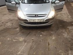 Begagnad 2003 Peugeot 307 Halvkombi | 21 000 kr (Marknadspris)
