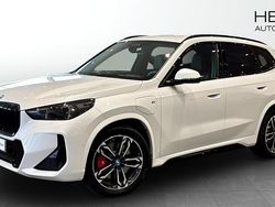 Vit (white) Ny 2025 BMW X1 Comfort Edition SUV | 624 700 kr (Lite dyr)