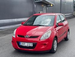 Röd Begagnad 2011 Hyundai i20 Select Halvkombi | 47 990 kr (Marknadspris)