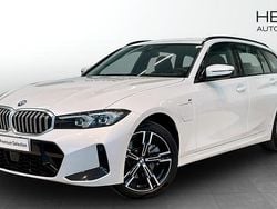 Vit (white) Begagnad 2025 BMW 330e Comfort Edition Kombi | 498 700 kr (Bra pris)