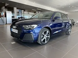 Blå Ny 2025 Audi A1 Sportback Halvkombi | 319 900 kr (Marknadspris)