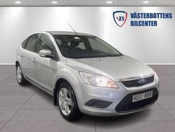 Grå Begagnad 2009 Ford Focus Trend Halvkombi | 29 900 kr (Marknadspris)