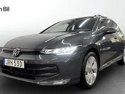 Mörkgrå Ny 2024 VW Golf VIII Life Halvkombi | 274 500 kr (Marknadspris)