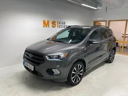 Grå Begagnad 2017 Ford Kuga ST-Line SUV | 169 900 kr (Marknadspris)