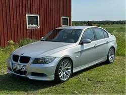 Grå Begagnad 2007 BMW 325 Advantage Sedan | 80 000 kr (Marknadspris)