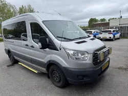 Grå Begagnad 2015 Ford Transit Kombi | 70 000 kr