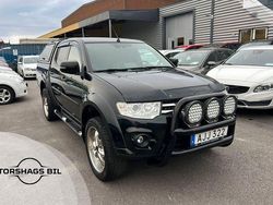 Svart Begagnad 2015 Mitsubishi L200 Pickup | 144 900 kr (Marknadspris)