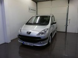 Ljusgrå Begagnad 2005 Peugeot 1007 Halvkombi | 24 900 kr