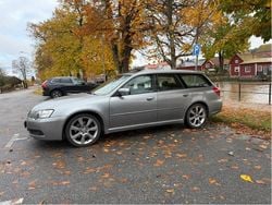 Grå Begagnad 2006 Subaru Legacy Kombi | 35 000 kr (Marknadspris)