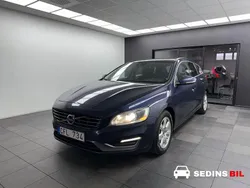 Mörkblå (blå) Begagnad 2014 Volvo V60 Momentum Kombi | 109 900 kr (Lite dyr)