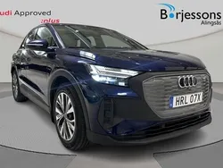 Navarrablå metallic Begagnad 2021 Audi Q4 e-tron Premium SUV | 384 900 kr