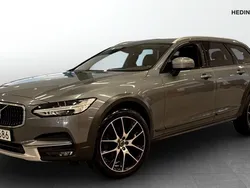 Begagnad 2018 Volvo V90 CC Pro Kombi | 289 900 kr (Marknadspris)