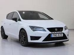 Vit Begagnad 2014 Seat Leon Halvkombi | 129 900 kr