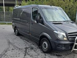 Grå Begagnad 2018 Mercedes Sprinter Van | 185 000 kr (Superpris)