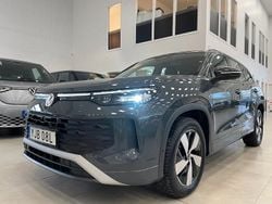 Grå Begagnad 2024 VW Tayron Life SUV | 484 800 kr (Marknadspris)