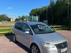 Silver Begagnad 2008 VW Touran Highline Minibuss | 43 000 kr
