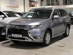Grå Begagnad 2019 Mitsubishi Outlander P-HEV Edition SUV | 189 900 kr (Marknadspris)